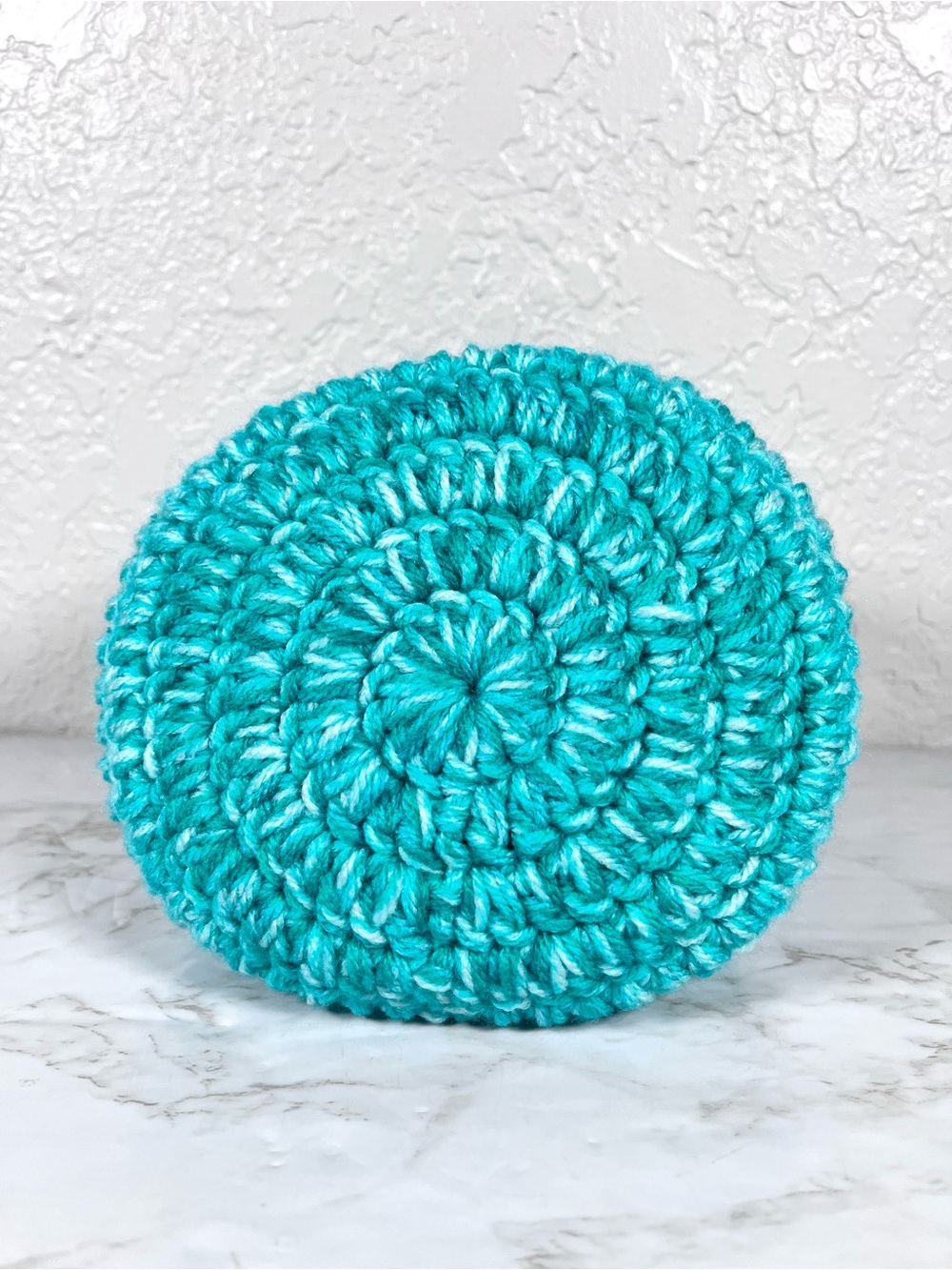 Teal Crochet Drawstring Bag With 2 Matching Scrunchies - Picture 4 of 10